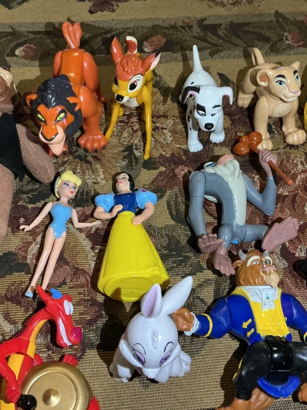 15 small Toy lot of Disney toys with lion king bambi snow white robin hood& more